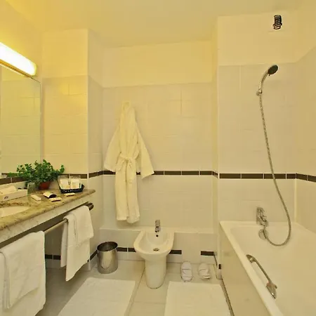 Du Chateau 3*