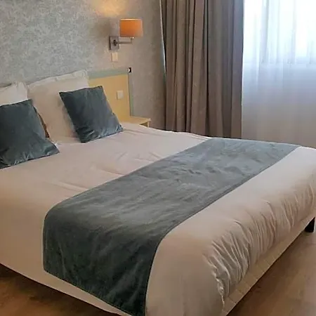 Du Chateau Szálloda 3*
