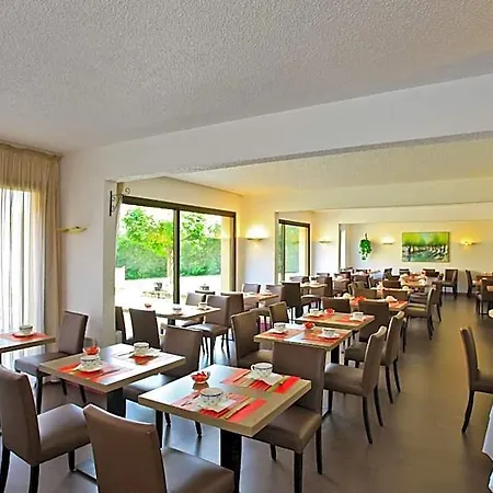 Du Chateau 3*